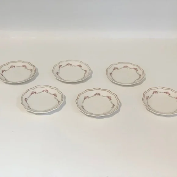 Mini antique, floral china plates - Picture 2 of 6